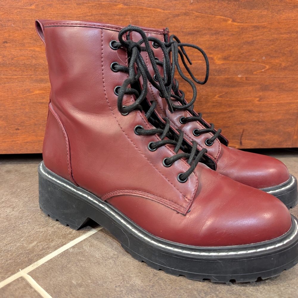 Madden Girl Lace-Up Combat Boots Women's 7.5